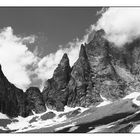 ...Aiguille noire de Peuterey... Mont Blanc...