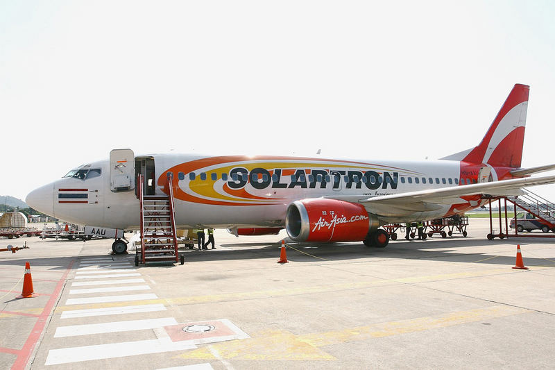 Air Asia's B 737-300 "Solartron"