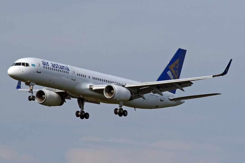 Air Astana Boeing 757-2G5 (P4-EAS)