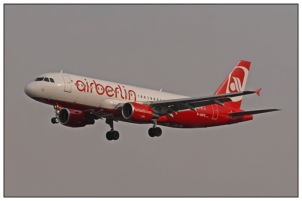 Air Berlin Airbus A320-214 (D-ABFK)