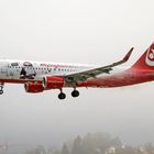 Air Berlin Airbus A320, D-ABNM, Weihnachtsflieger