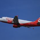 Air Berlin beim Start in Düsseldorf