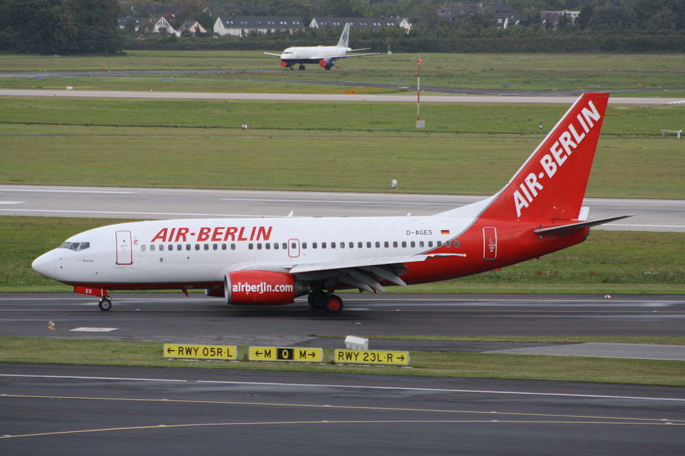 Air Berlin Boeing 737-700