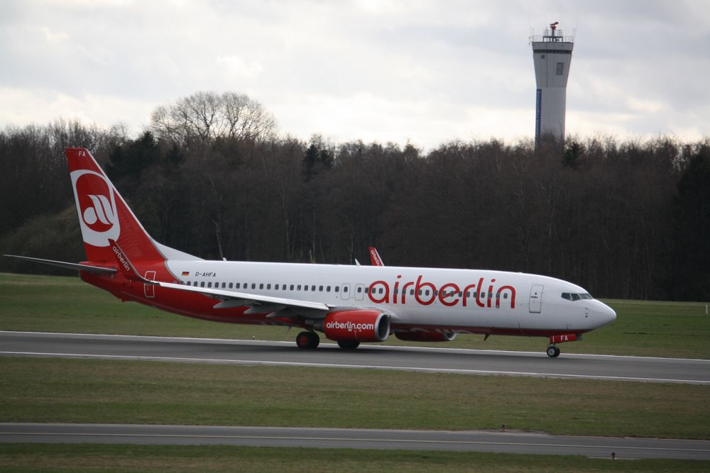 Air Berlin Reg:D-AHFA beim Take Off in HAM