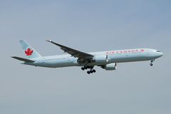 Air Canada Boeing 777-300ER C-FITL