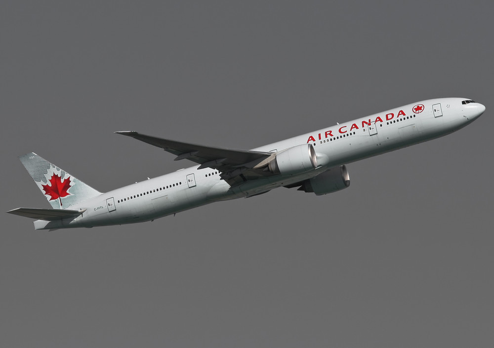 Air Canada Boeing 777-333ER