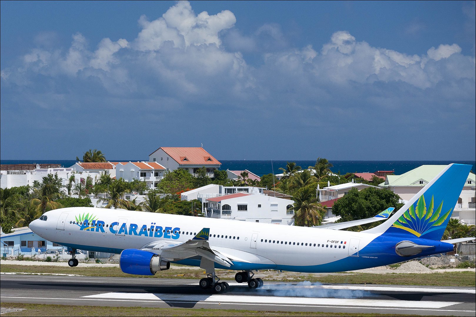 Air Caraibes Touch-down Sint Maarten SXM