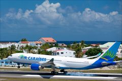 Air Caraibes Touch-down Sint Maarten SXM