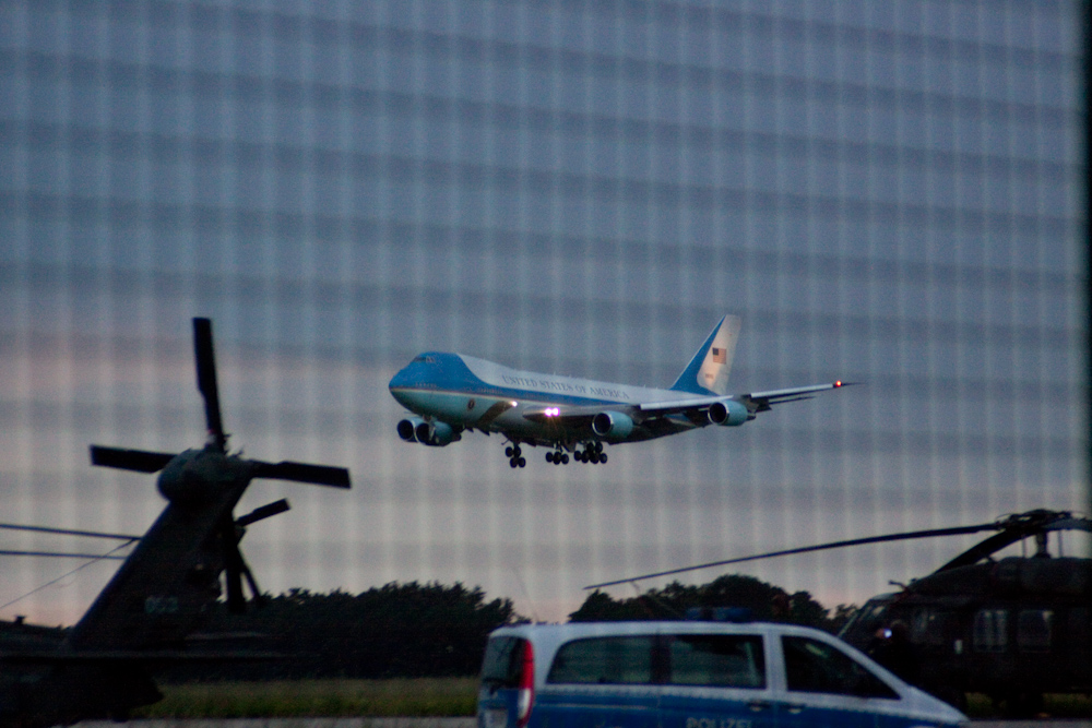 Air Force One im Anflug auf den Flughafen Dresden