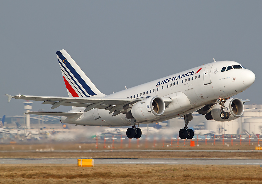 Air France A318 nach Paris