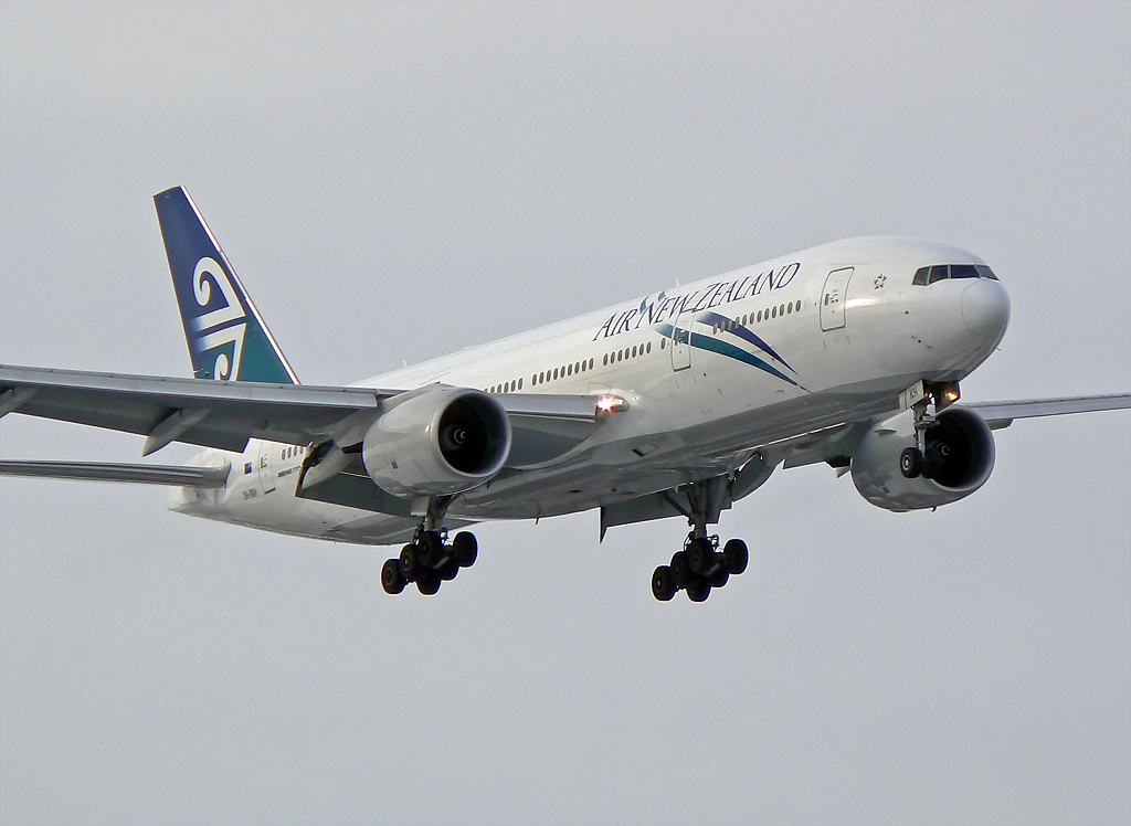 Air New Zealand Boeing 777-219(ER) ZK-OKH