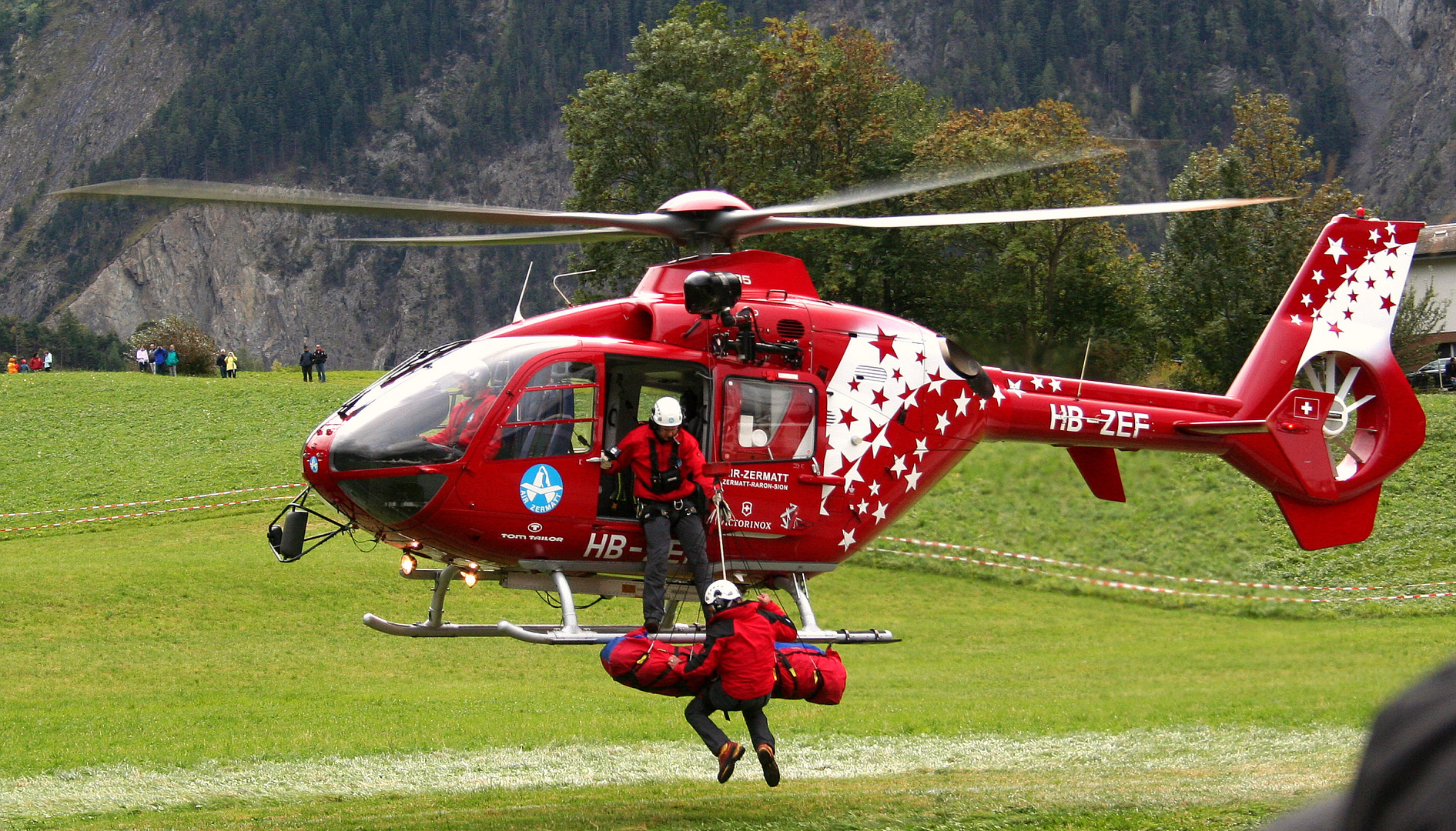 Air-Zermatt Vorführung zum Geo Chaves Feiertag