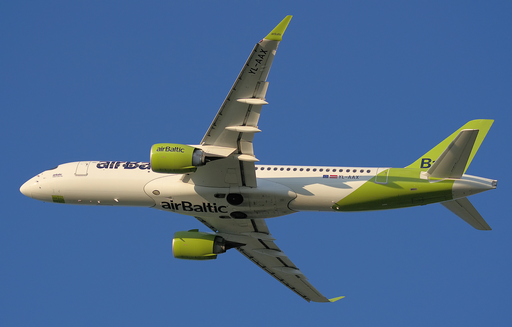 airBaltic Airbus A220-300