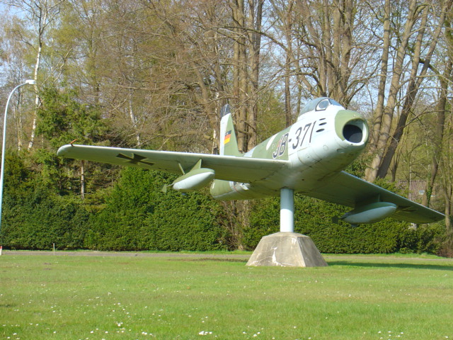 Airbase Oldenburg LeKG43 Augegegeben