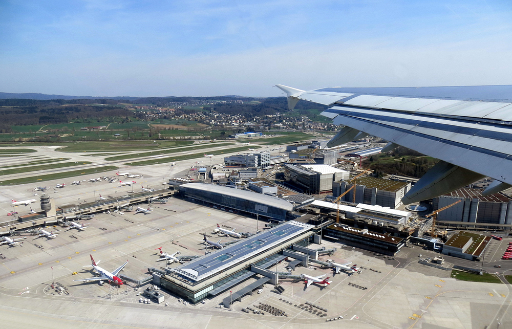 Airborne über Flughafen Zürich