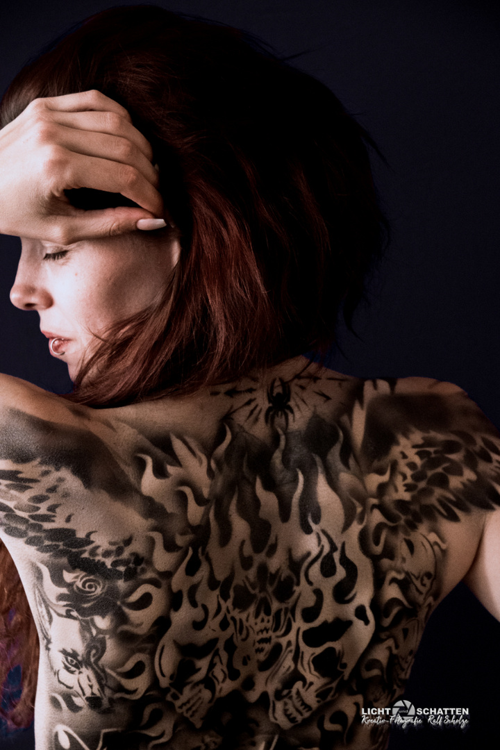 Airbrush-Tattoo trifft auf Model ! (die 2.)