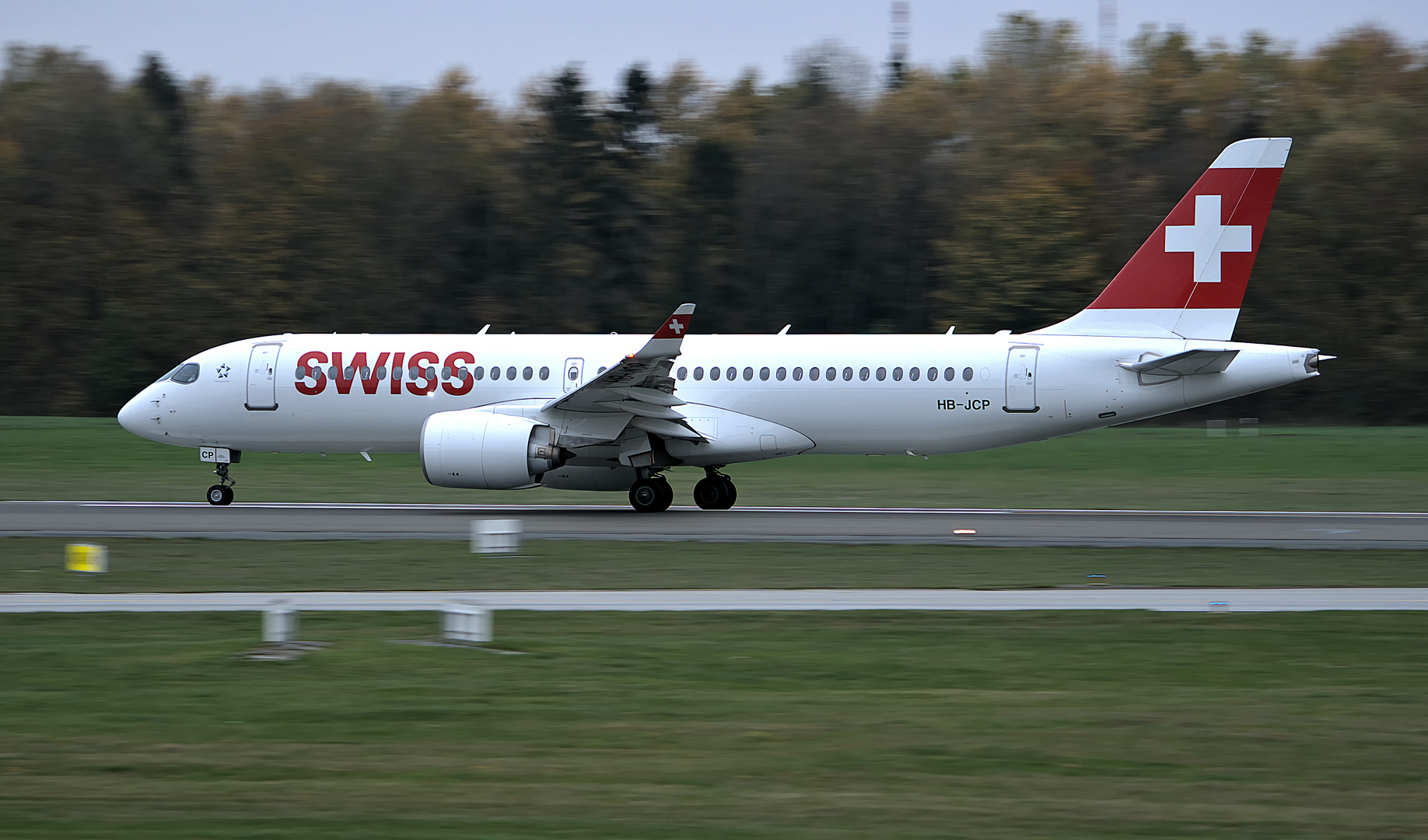 Airbus A220-300 - Swiss 