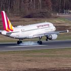 Airbus A319 macht Dampf beim bremsen.