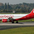 Airbus A319 von Air Berlin in Düsseldorf