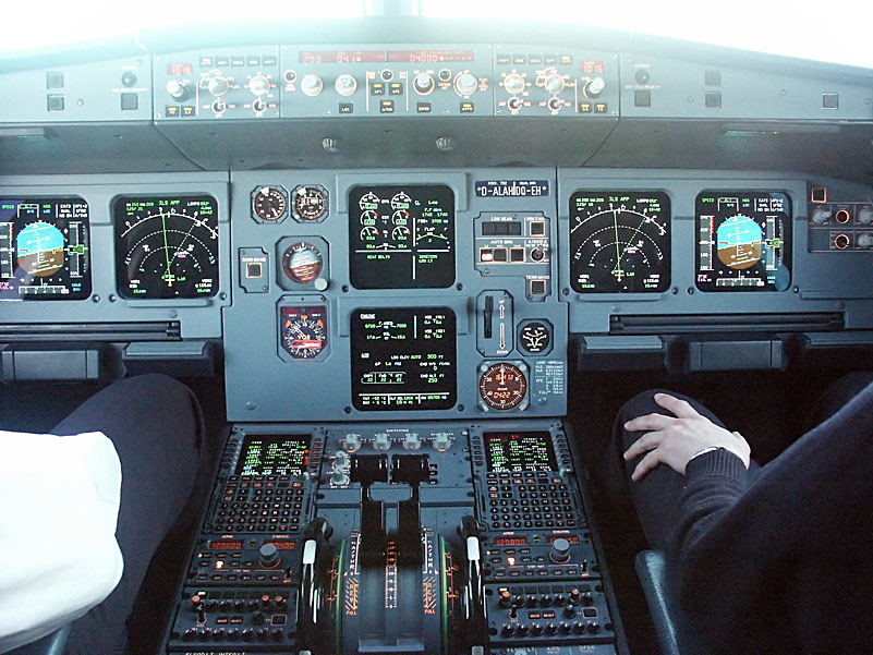Airbus A320 - Cockpit II