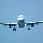 Airbus A320 im Anflug auf Zypern