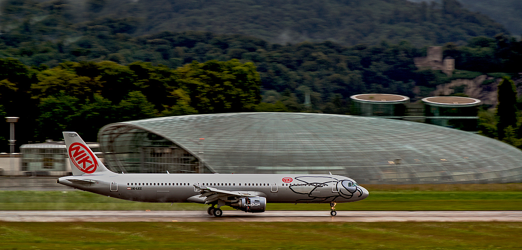 Airbus A321-211