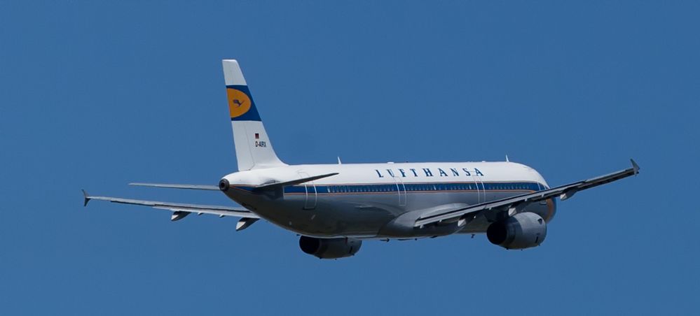 Airbus A321 im Lufthansa Retro Look