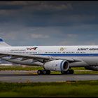 Airbus A330-200 der Kuwait Airways in Retrolackierung