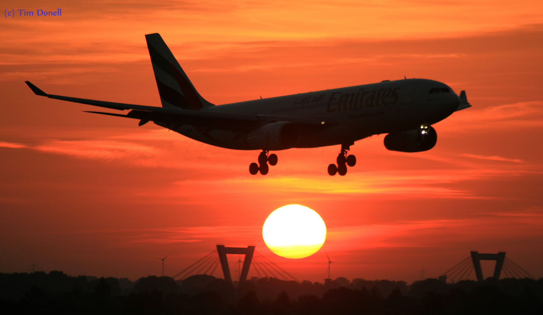 Airbus A330-243 Emirates (A6-EAH)