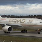 Airbus A330-243 Etihad Airways (A6-EYK)