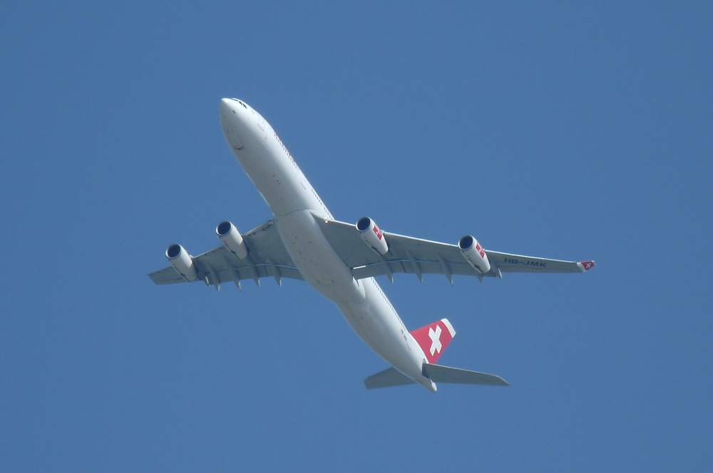 AIRBUS A340-313X ab ZRH