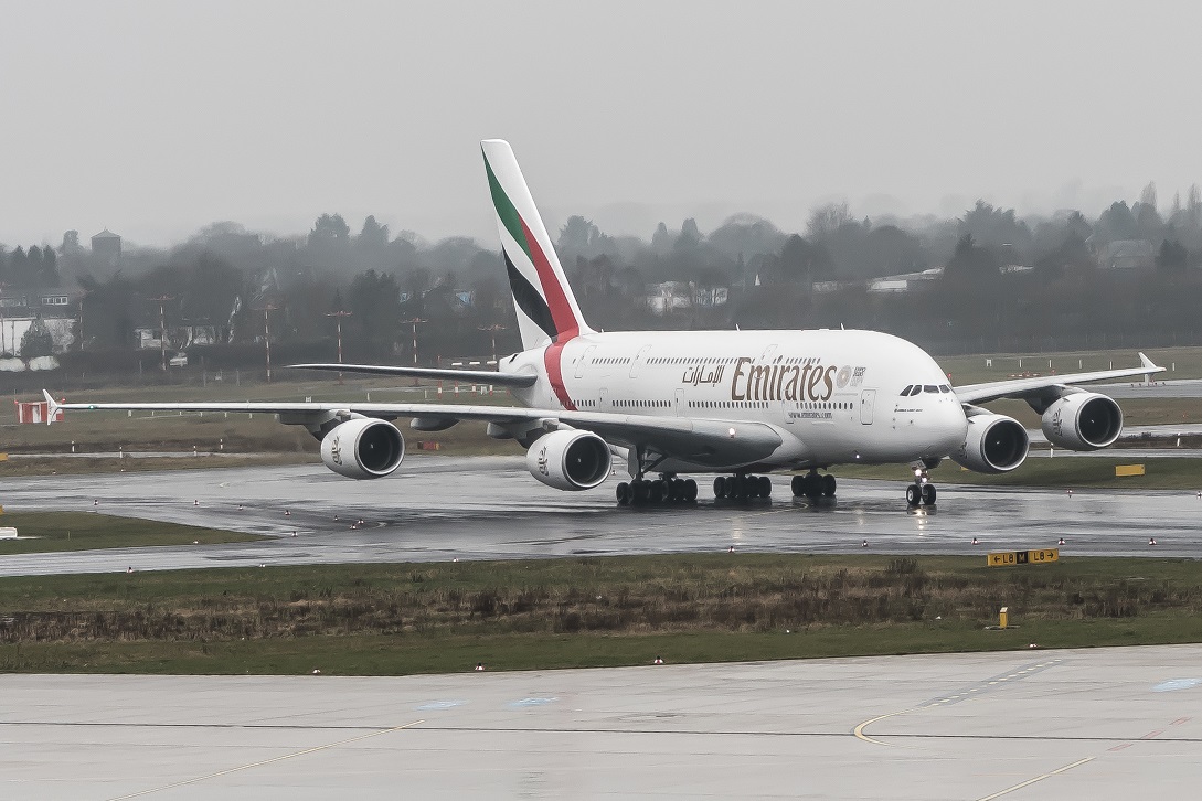 AIRBUS  A380 - 800 (2)