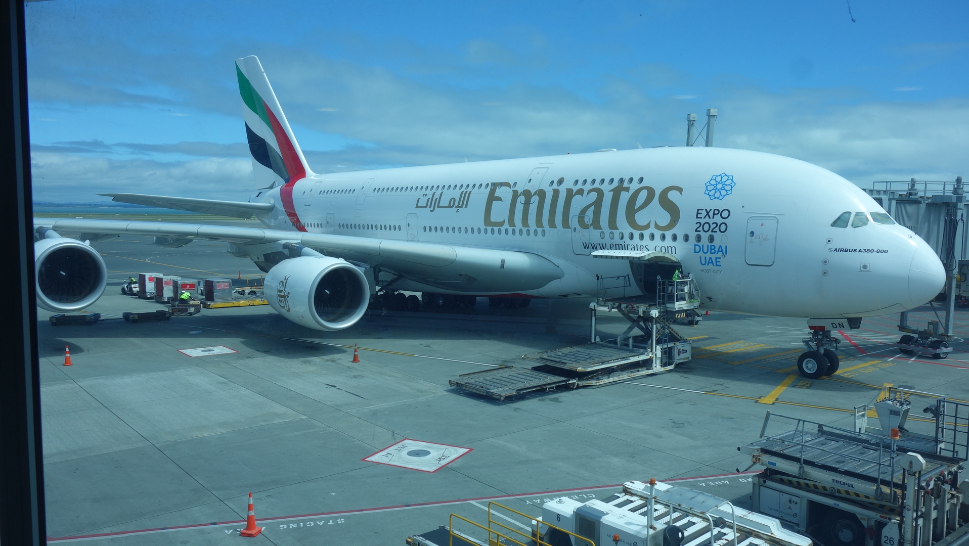 Airbus A380-800 in Auckland
