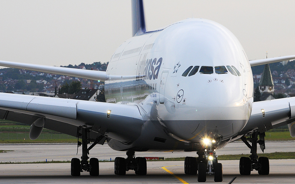 Airbus A380-800 Peking