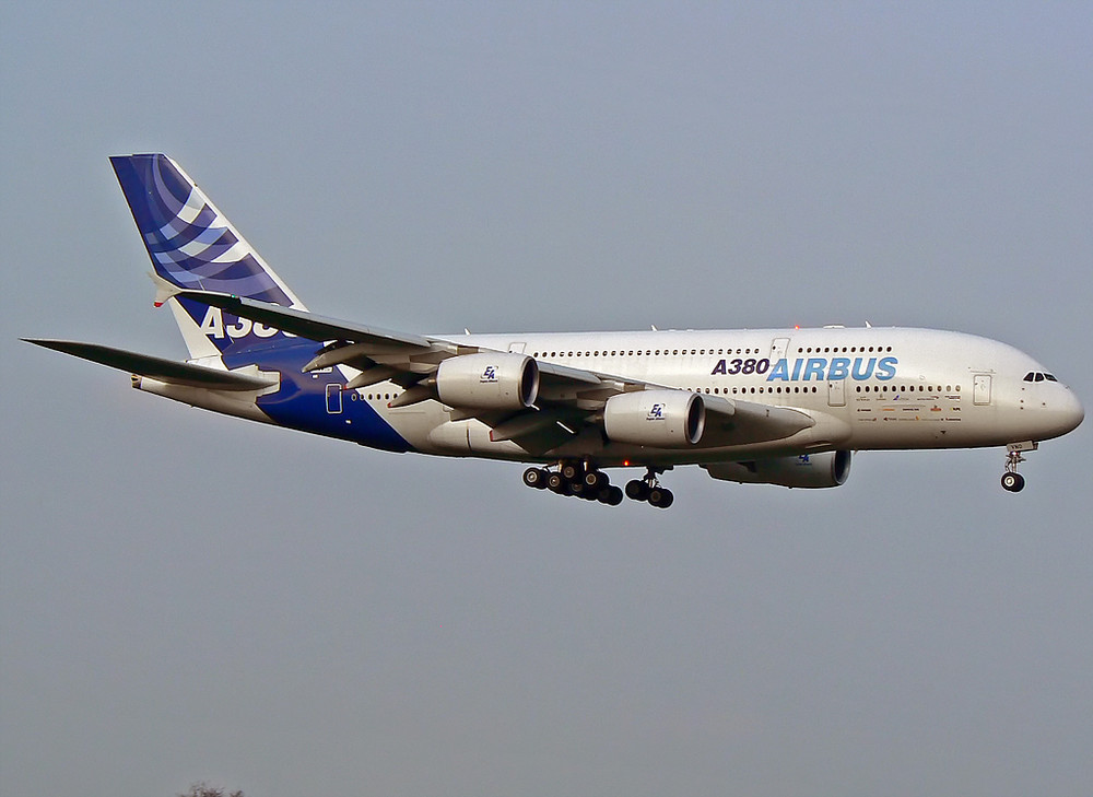 Airbus A380 in CGN