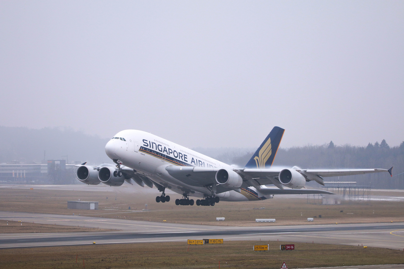 Airbus A380 ZH