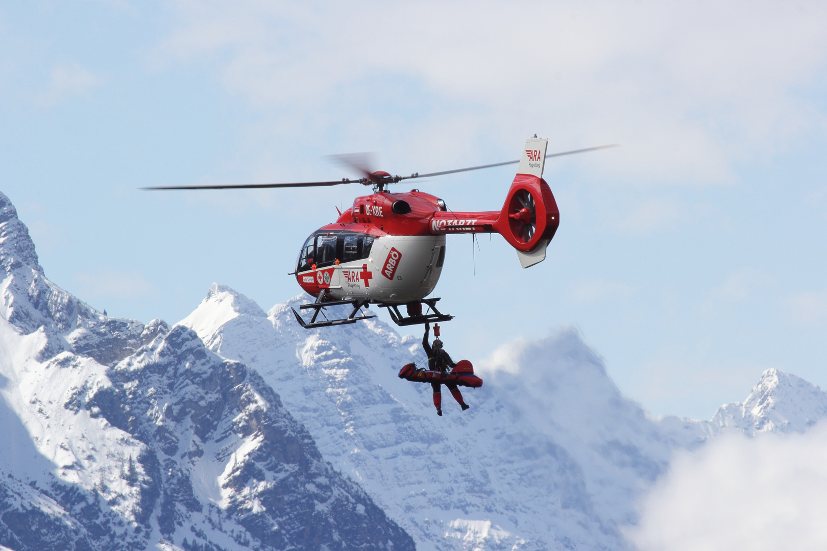 Airbus Helicopters H145 - RK2  Reutte in Tirol  - Windentraining  vom 30 03 2018