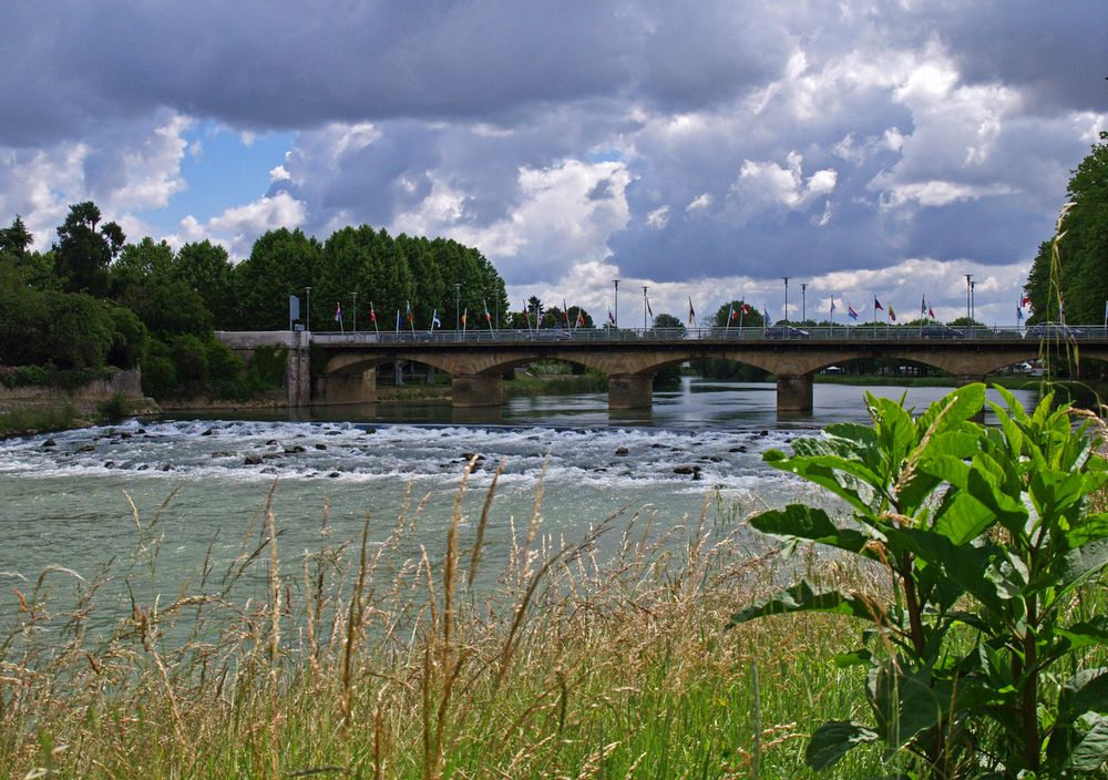  Aire-sur Adour (Landes) Le pont de pierres à cinq arches construit en 1852