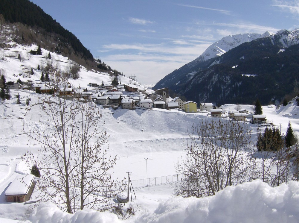 Airolo im Tessin im Februar