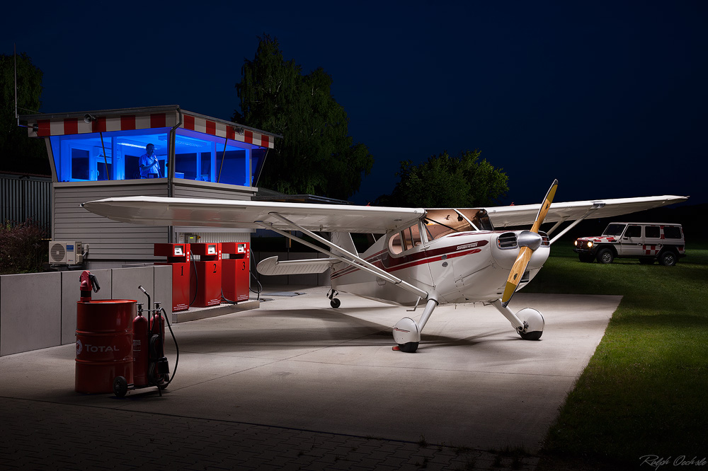 Airplane I - Stinson Voyager - lightpainting