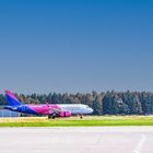 AIRPORT MEMMINGEN : TOUCHDOWN WIZZAIR W4268 FROM NIS - SERBIA