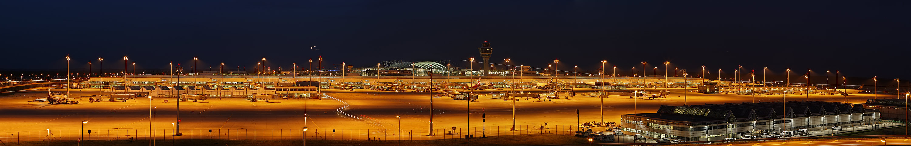 ---Airport München---