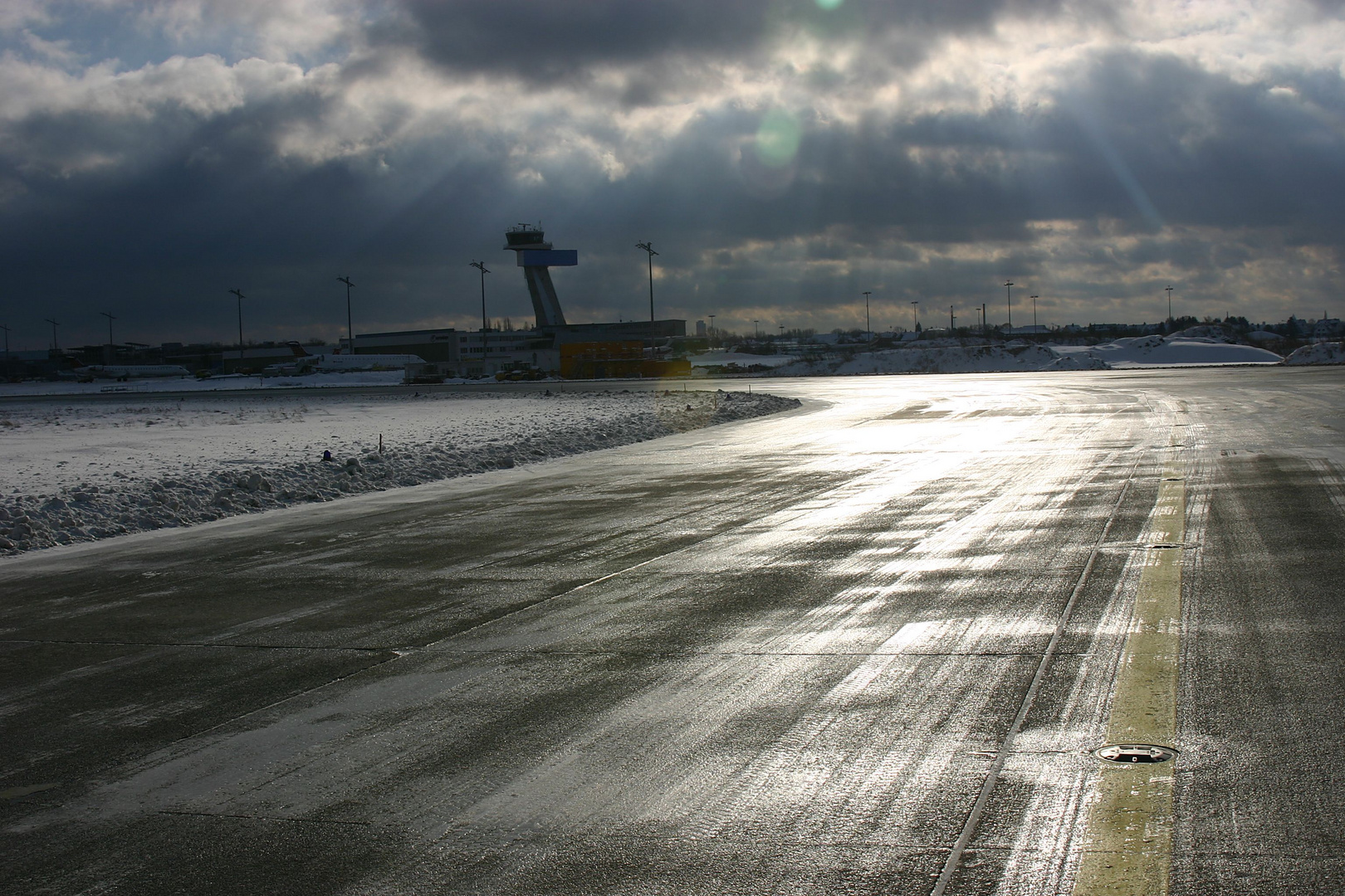 Airport Nürnberg in der Wintersonne