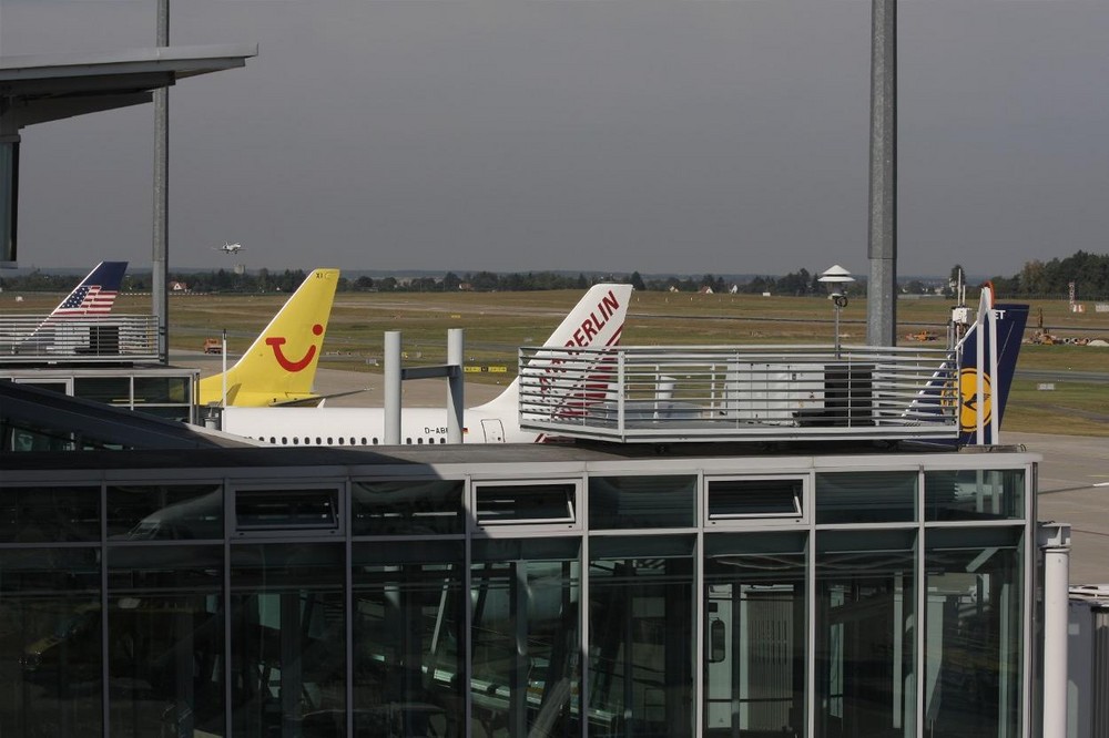 Airport Nürnberg Terminal Foto & Bild luftfahrt, passagiermaschinen