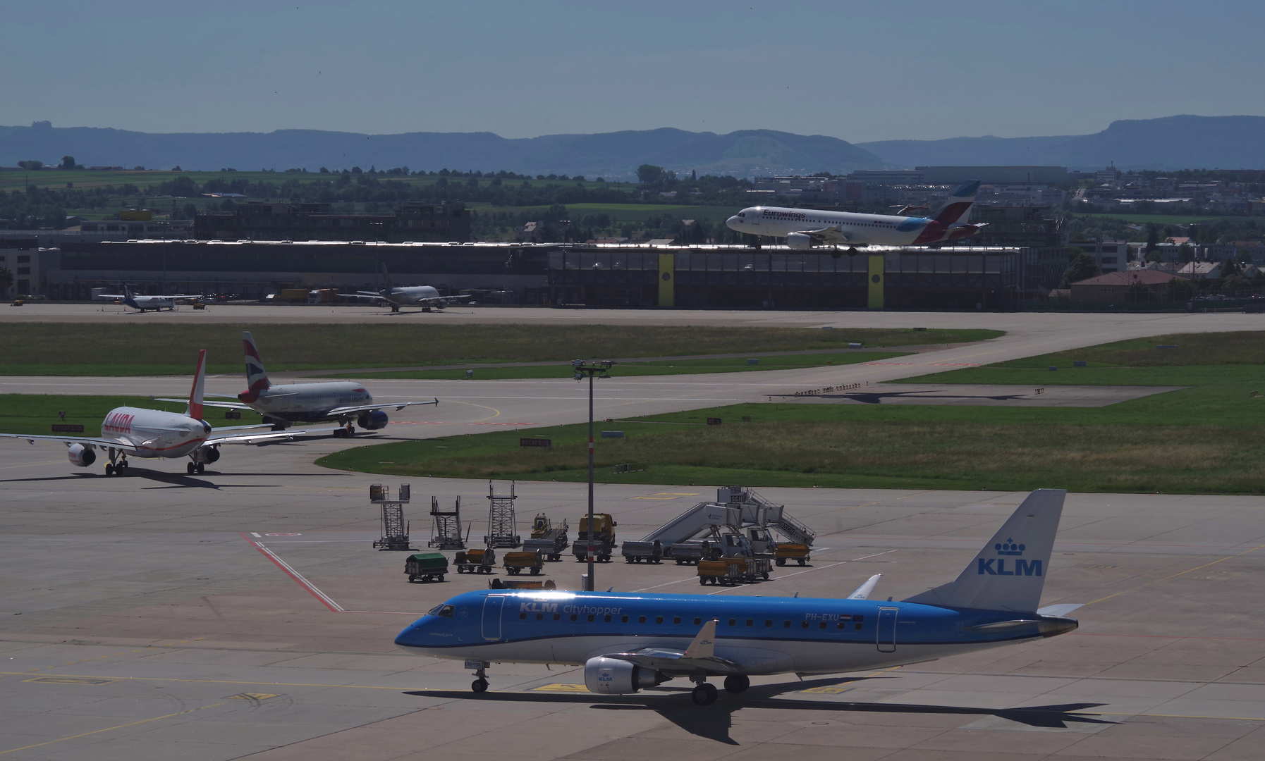 ...Airport Stuttgart