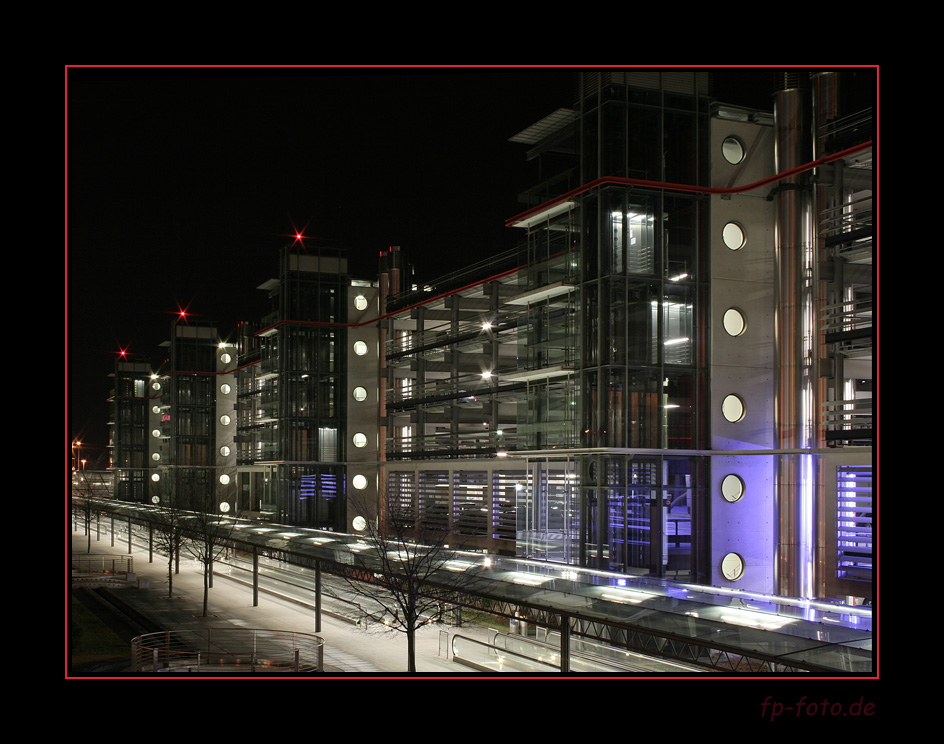 Airport Stuttgart @ night - P4 backside