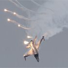 AirPower 2013 - Zeltweg - F16 - Flares
