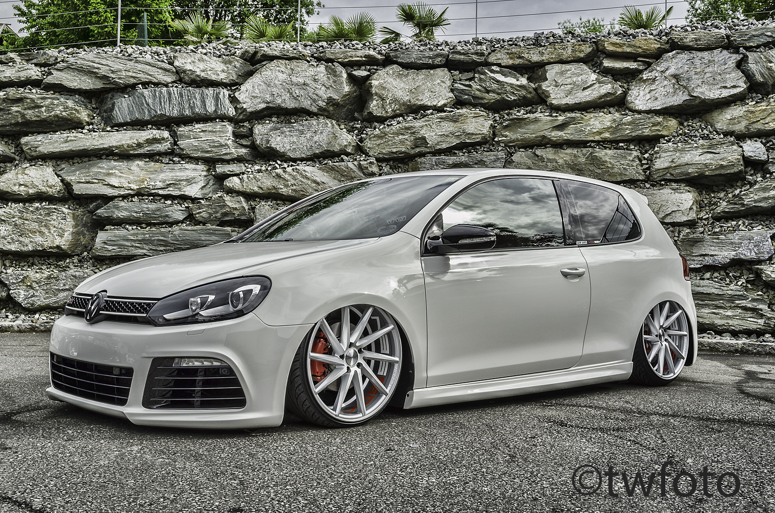 Airride-Golf with VOSSEN-Wheels