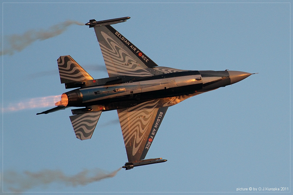 ~ Airshow Koksijde - Day 1  "Belgian F16 Demo Team" ~