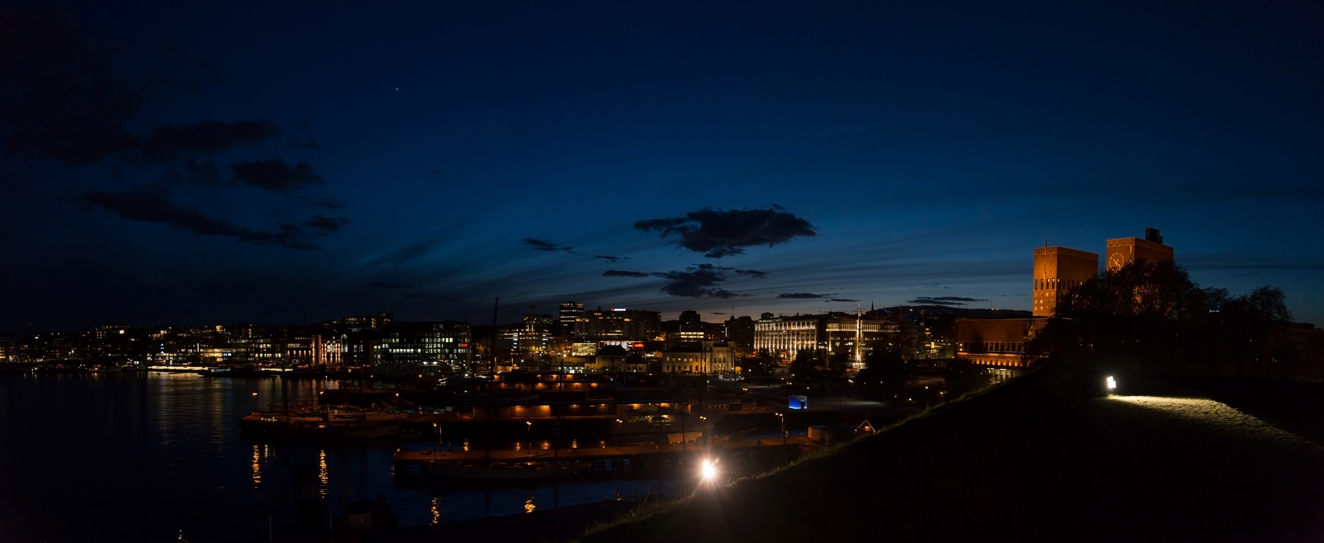 Aker Brygge by night